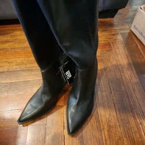 Pointed Toe Knee-High Boots (BRAND NEW)